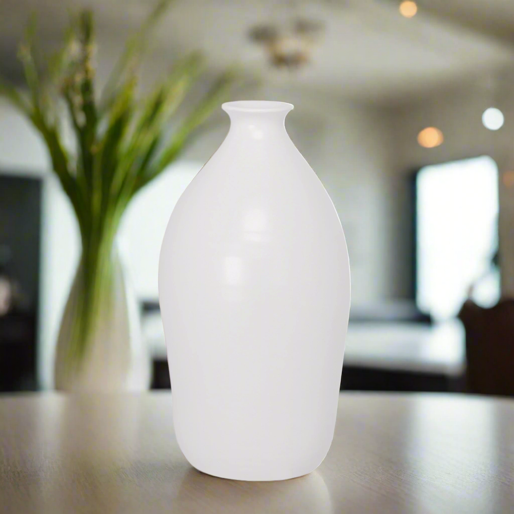Mahhgret Ceramic Vase Matte Finish White
