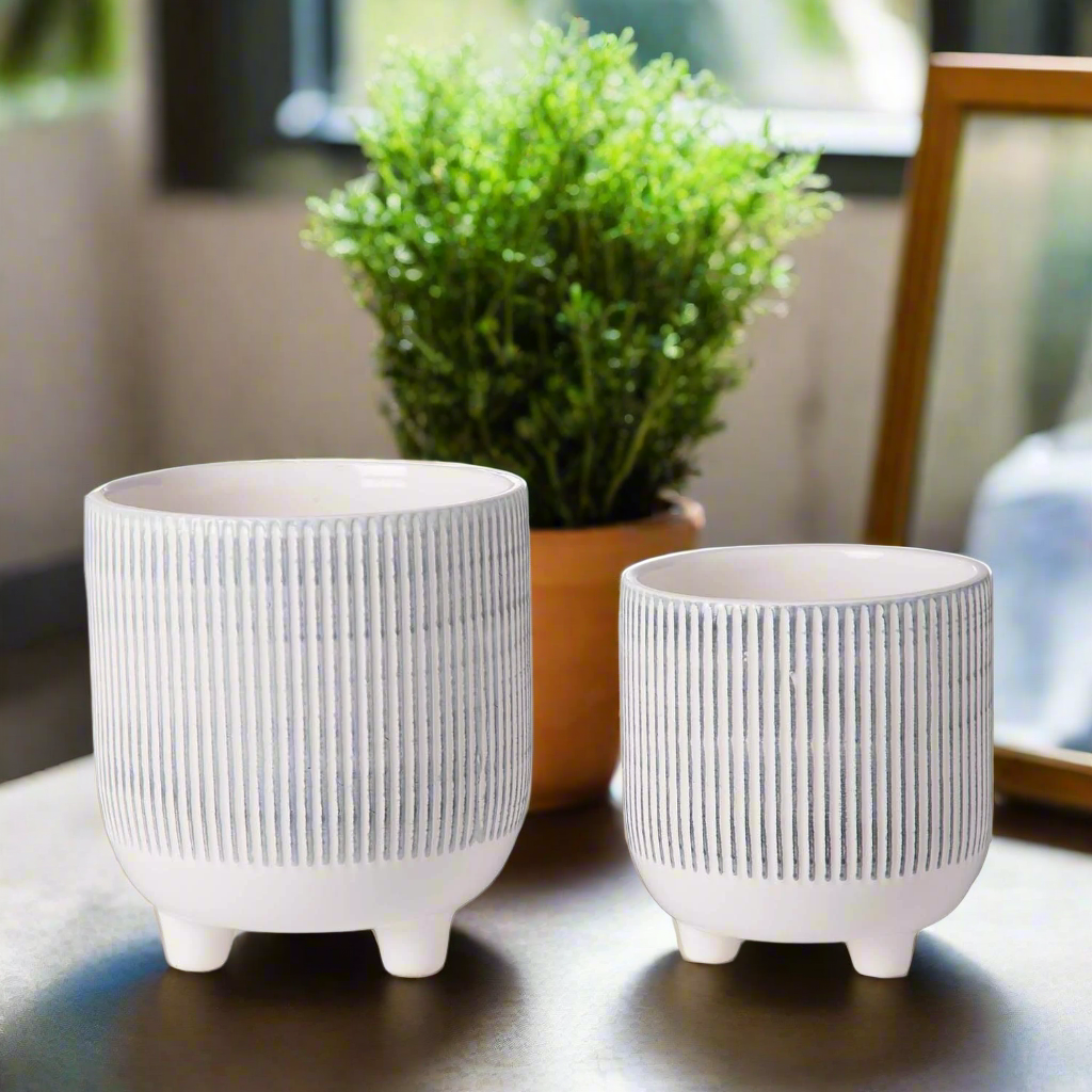 Korvia Shadow Column Tripod Planter Set (Set of 2)