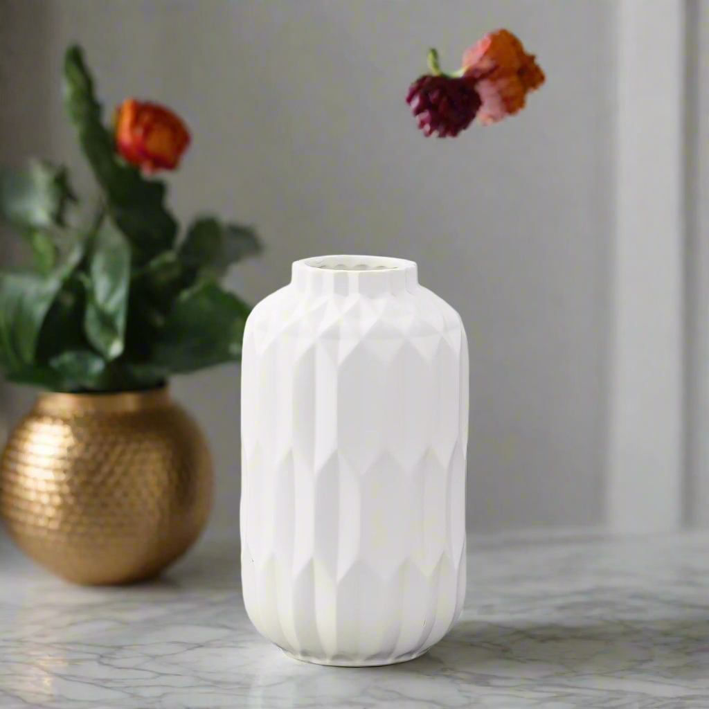 Quinna Ceramic Quartz Vase