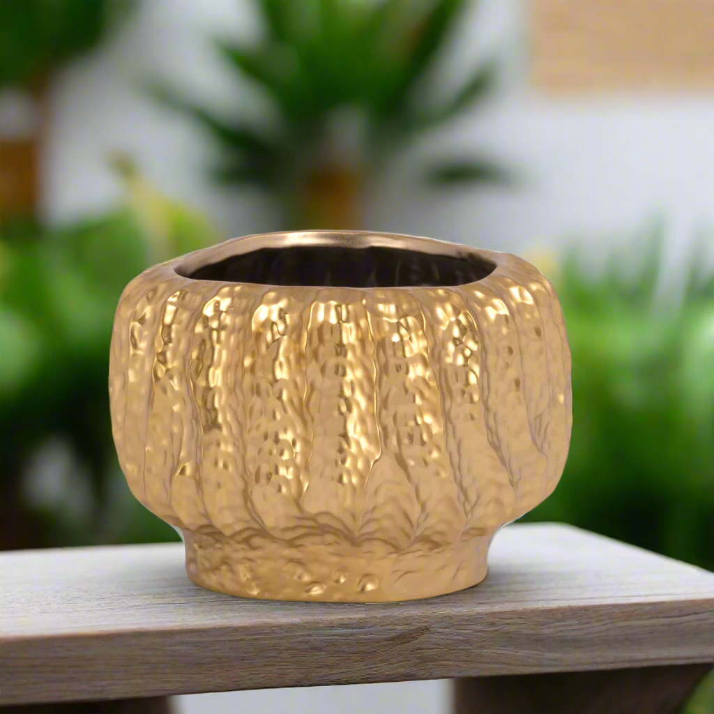 Bella Stoneware Gold Pot