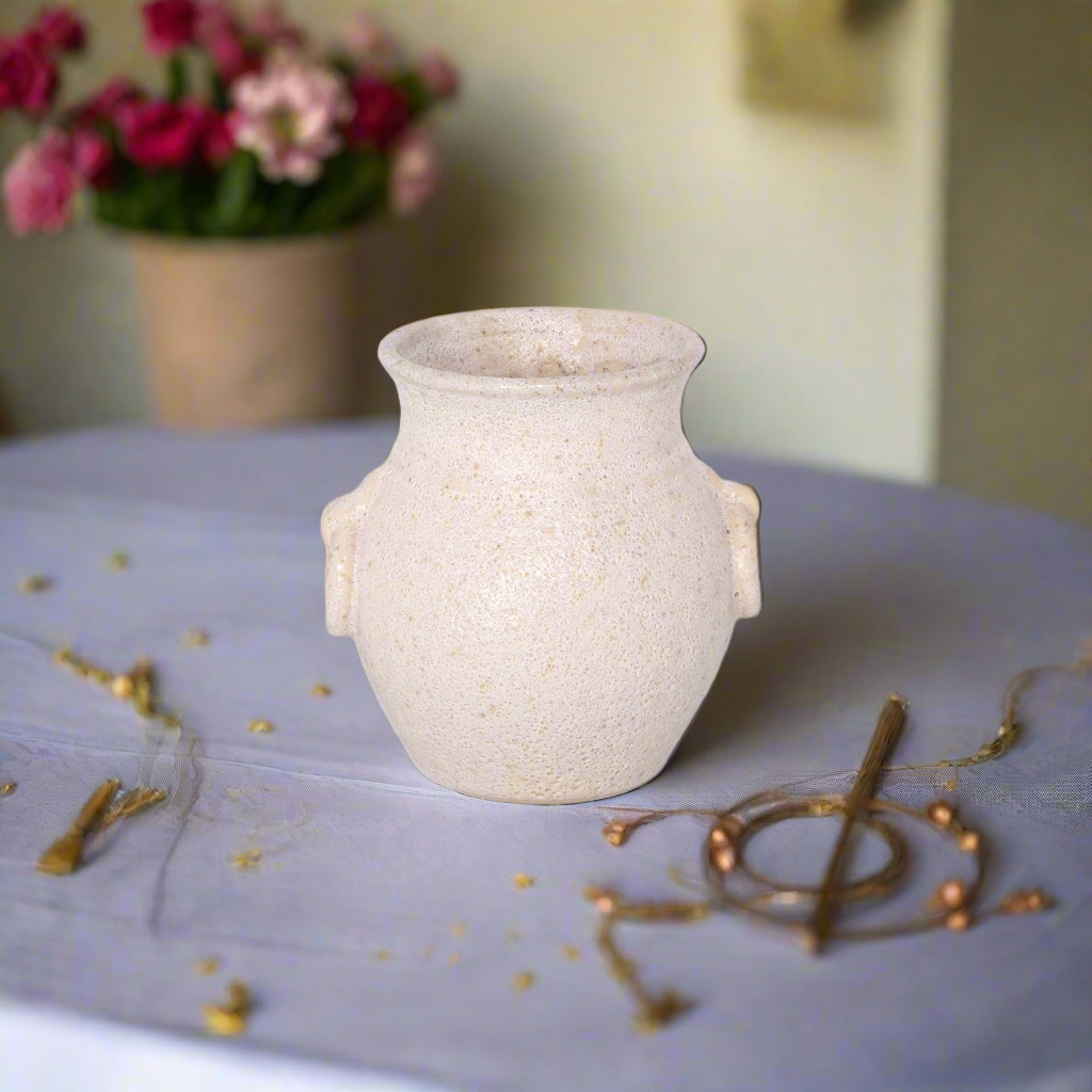 Blanche Ceramic Amphora Vase