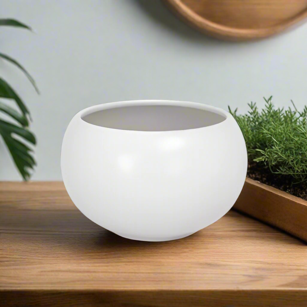 Axelle White Ceramic Planter