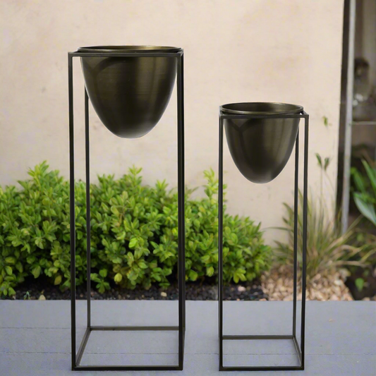 Valdoro Metal Cone Planter Set (Set of 2)