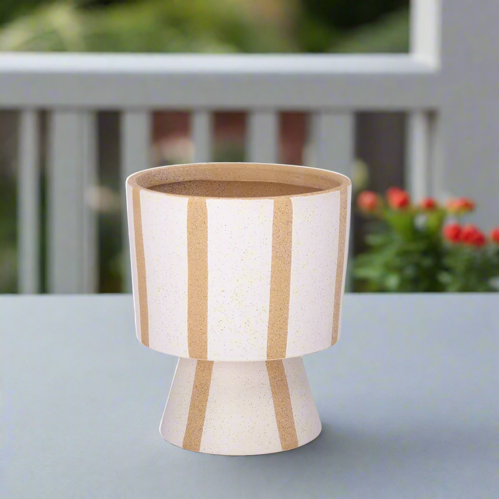 Alma Stoneware Pot