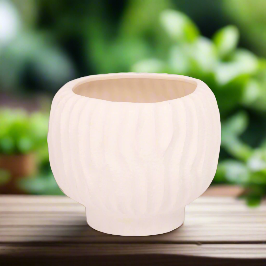 Alyzzabeth Ceramic Ridged Pot