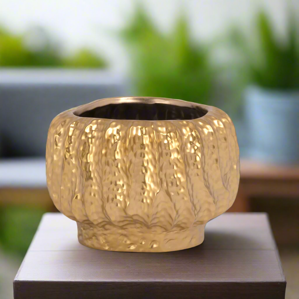 Bella Stoneware Gold Pot