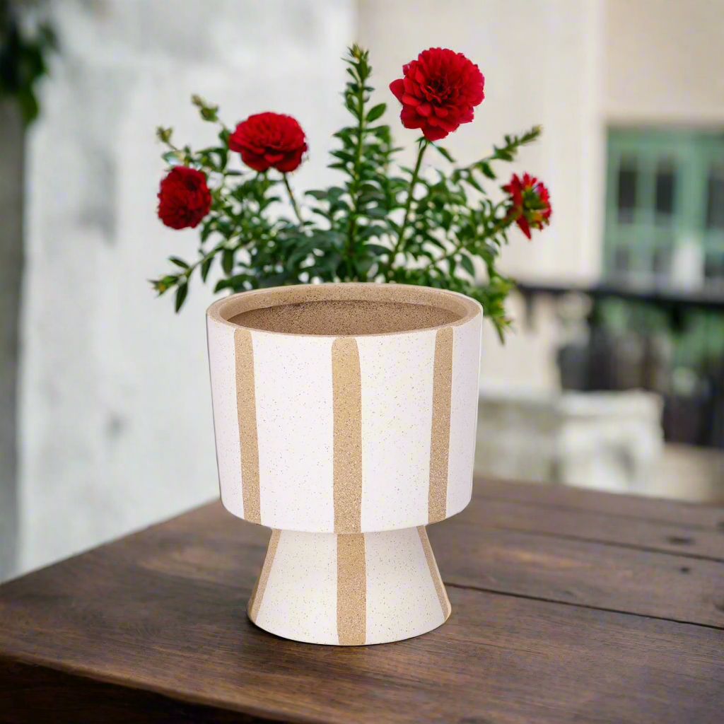Alma Stoneware Pot