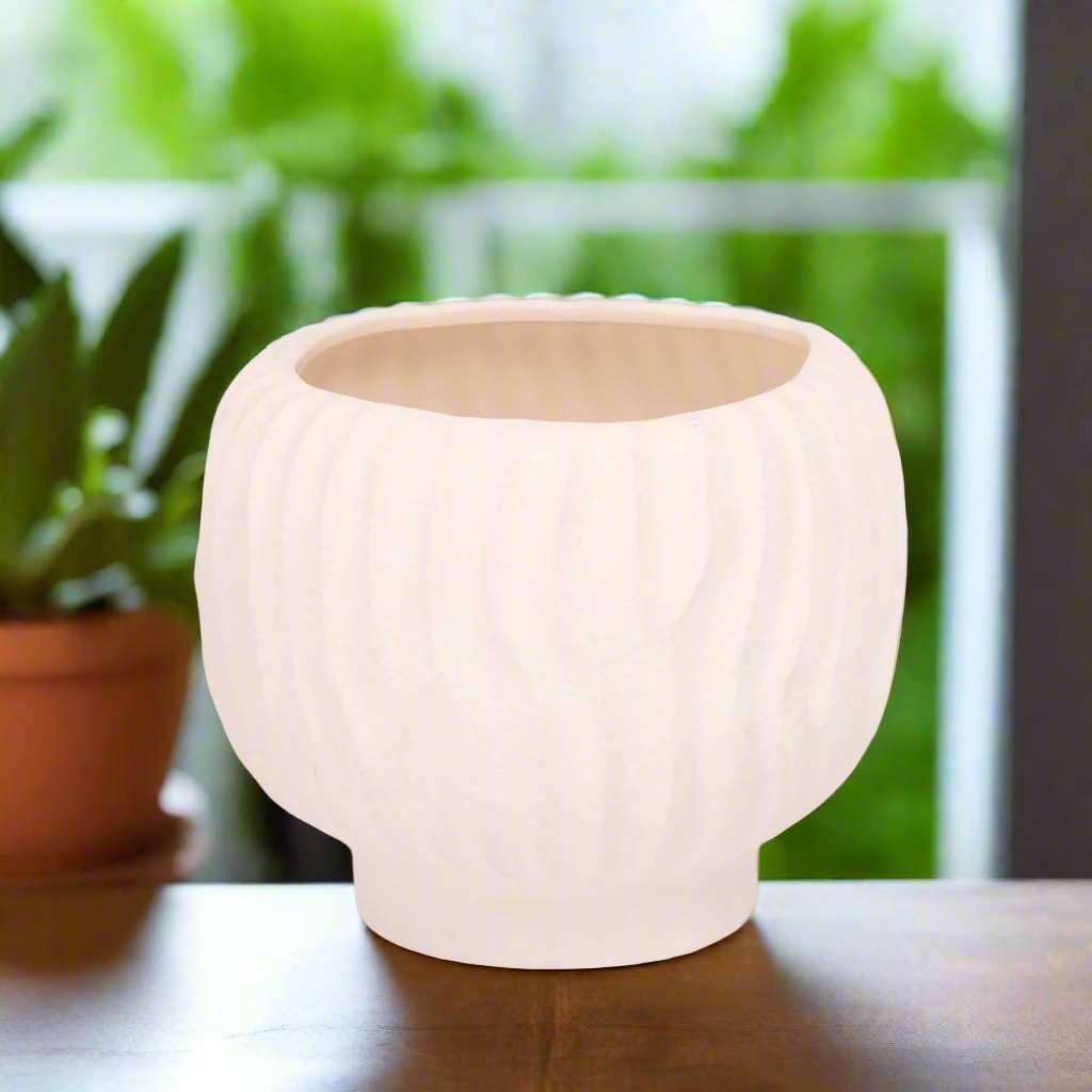 Alyzzabeth Ceramic Ridged Pot