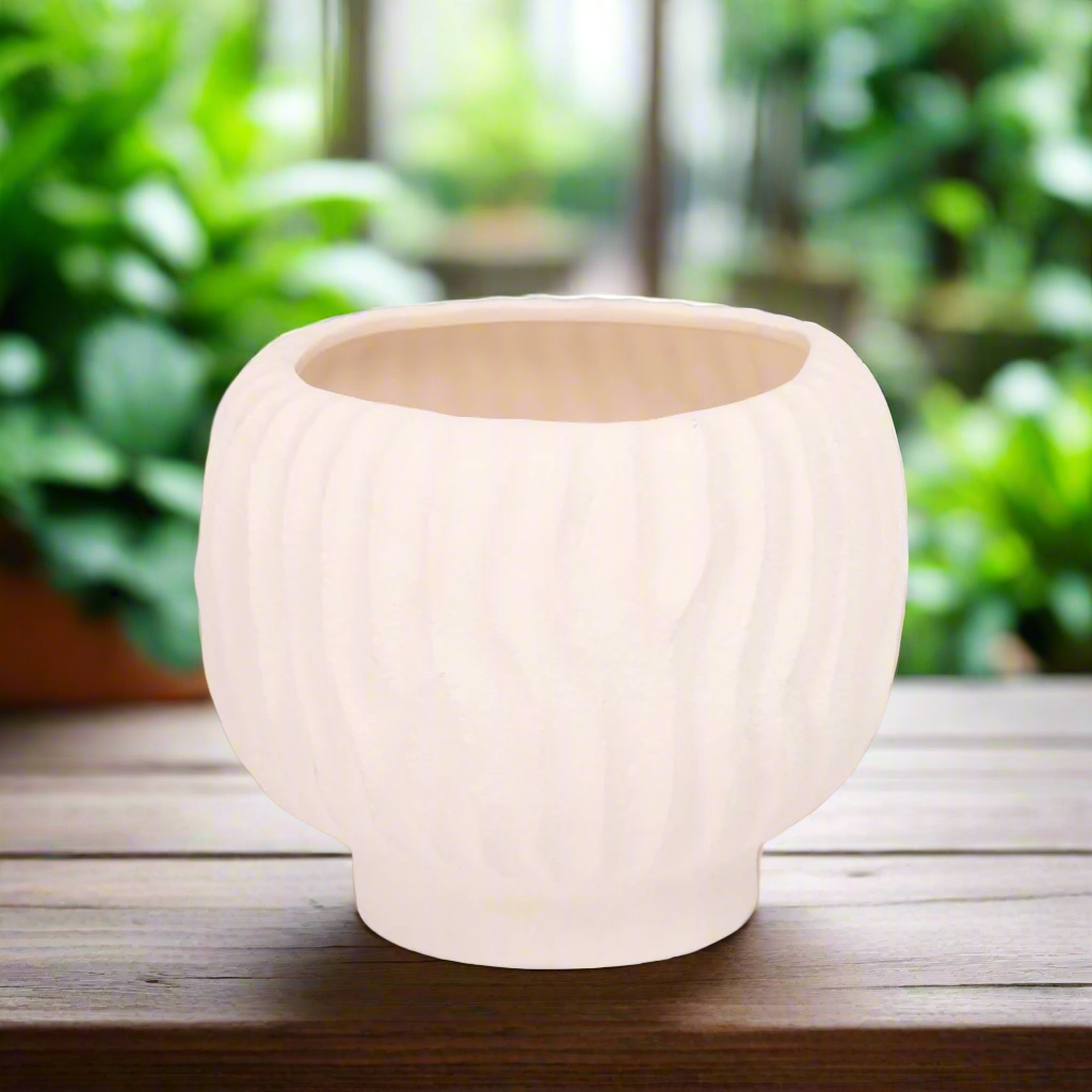Alyzzabeth Ceramic Ridged Pot